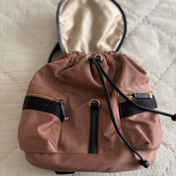 Calvin Klein Backpack for Your Everyday Needs. Lightness and Style - Picture 9 of 13